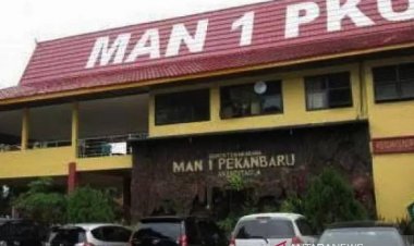 MAN 1 Pekanbaru Tetapkan Biaya selangit dan Terkesan Pungli Pada Siswa Baru