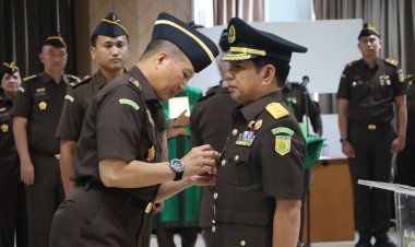 JAM-Pidmil Mayjen TNI Dr. Wahyoedho Indrajit  Melantik Dan Mengambil Sumpah Laksamana Pratama TNI Effendy Maruapey, S.H., M.H. Sebagai Direktur Penindakan