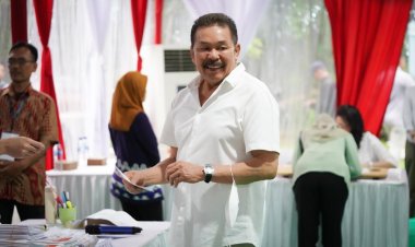 Ada Apa di Lingkungan Kejati Riau, Gelombang Mutasi Besar Sedang Terjadi: Lima Kejari, Enam Asisten dan 2 Kasi di Kejati Riau Berganti dan Wakajati Riau Jabat Kajati di Papua