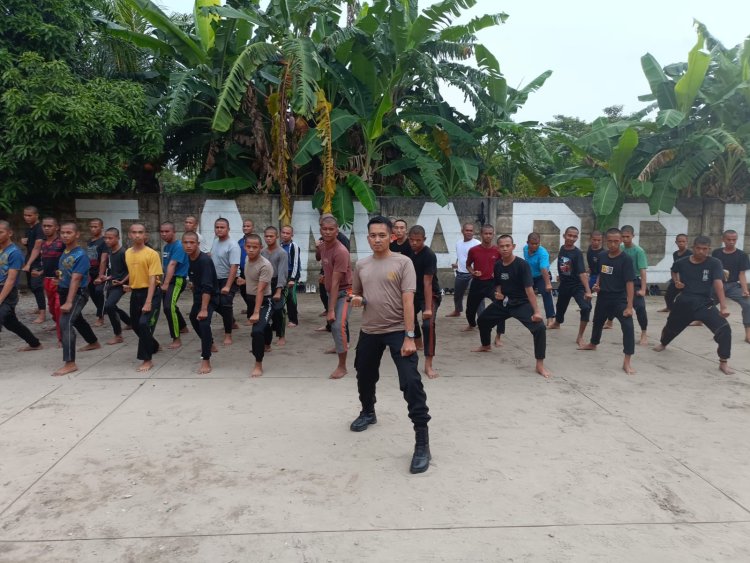 PT Tamaddun Riau Bekali Ilmu Bela Diri Pada Peserta Diksar Satpam