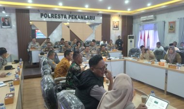 Ciptakan Situasi Kondusif Saat Pilkada,Dandim 0301/Pbr Diwakili Pasi Ops Hadiri Rapat Lintas Sektoral di Polresta Pekanbaru 
