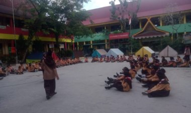 Babinsa Tangkerang Selatan Hadiri Pembukaan Perkemahan Persami di SDN 67 Pekanbaru
