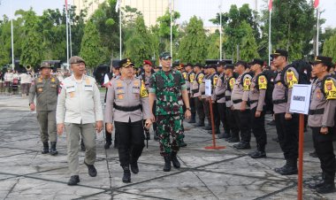 Dandim 0301/Pekanbaru Hadiri Apel Pergeseran Pasukan Pengamanan TPS Pilkada 2024