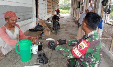 Ditengah tengah Aktifitas Rutin,Babinsa Kodim 0301/ Pbr Lakukan Komsos Bersama Petani Palawija