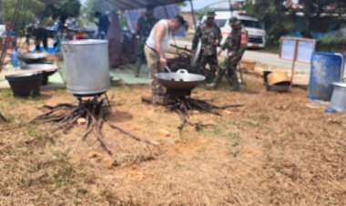 Danramil 07/ Tenayan Raya Rela Berhari Hari Berada di Tengah Tengah Pengungsi