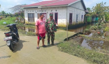 Banjir Surut, Babinsa Kodim 0301/Pekanbaru Tetap Siaga di Rumbai