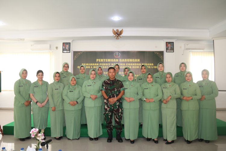 Dandim 0301/Pbr Hadiri Pertemuan Gabungan Persit KCK Cab L 