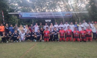 Danramil 01/Rumbai Wakili Dandim 0301/Pbr  Buka Turnamen Fun Football