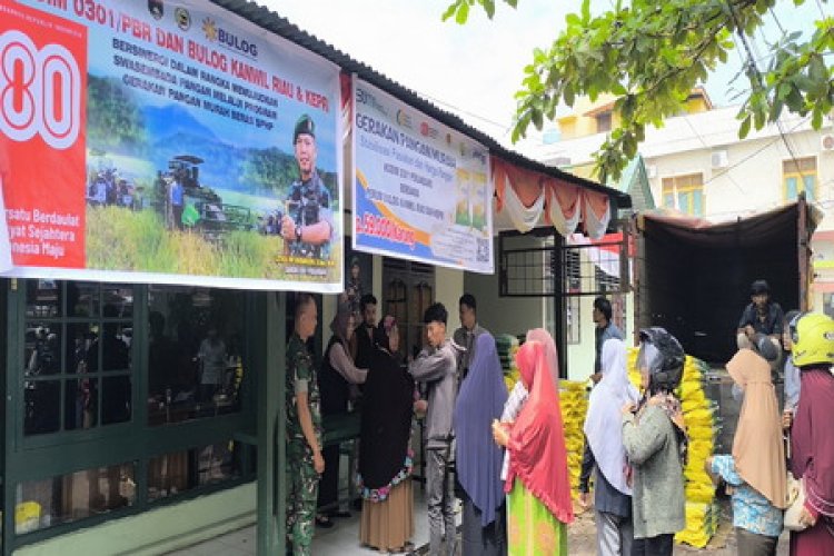 Jaga ketahanan Pangan,Koramil Kerjasama Dengan Bulog Gelar Pasar Murah