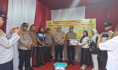 Kapolres Tinjau Pospam Exit Tol XIII Koto Kampar, Jaga Semangat!"