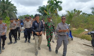 Babinsa Kodim 0301/Pbr Monitoring Pembebasan Lahan Tol Pekanbaru - Rengat
