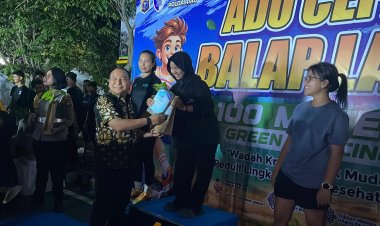 Malam Ramadhan Penuh Energi! Kapolda Riau Hadiri Adu Cepat Lari 100 Meter, Generasi Muda Sportif dan UMKM Laris Manis
