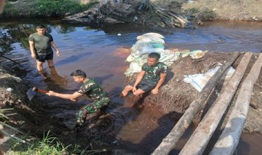 Demi Akses Aman dan Lancar, TNI Bersama Warga Kebut Pembangunan Jembatan Garuda