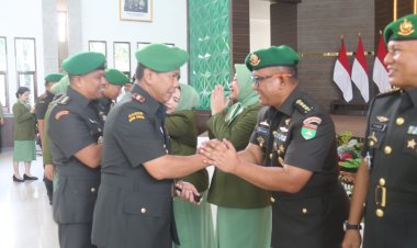 Dandim 0301/Pekanbaru Hadiri Sertijab Pejabat Kodam XIX/TT dan Tradisi Satuan