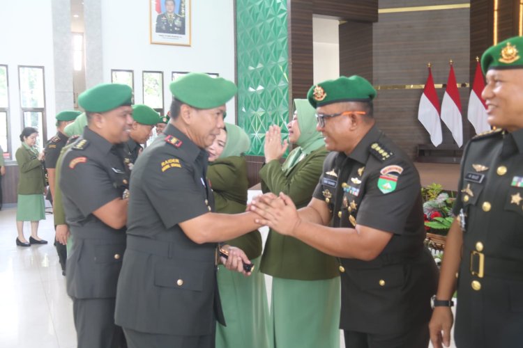 Dandim 0301/Pekanbaru Hadiri Sertijab Pejabat Kodam XIX/TT dan Tradisi Satuan