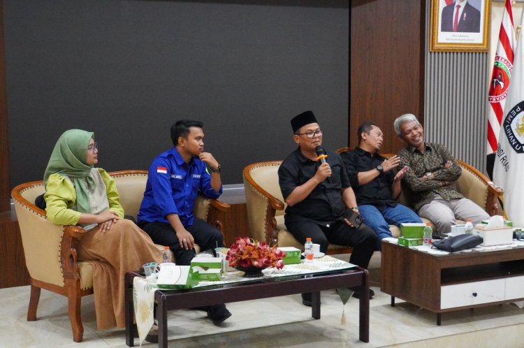 Mahasiswa Sosiologi Universitas Riau Laksanakan Praktikum Sosiologi Politik di KPU Provinsi Riau