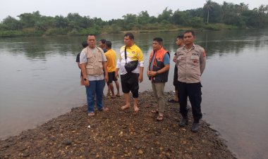 KAPOLSEK KAMPAR TURUN LANGSUNG CARI KORBAN TENGGELAM DI SUNGAI KAMPAR – TIM PENYELAMATAN MASIH BERUSAHA, KRONOLOGIS KEJADIAN TERUNGKAP"   