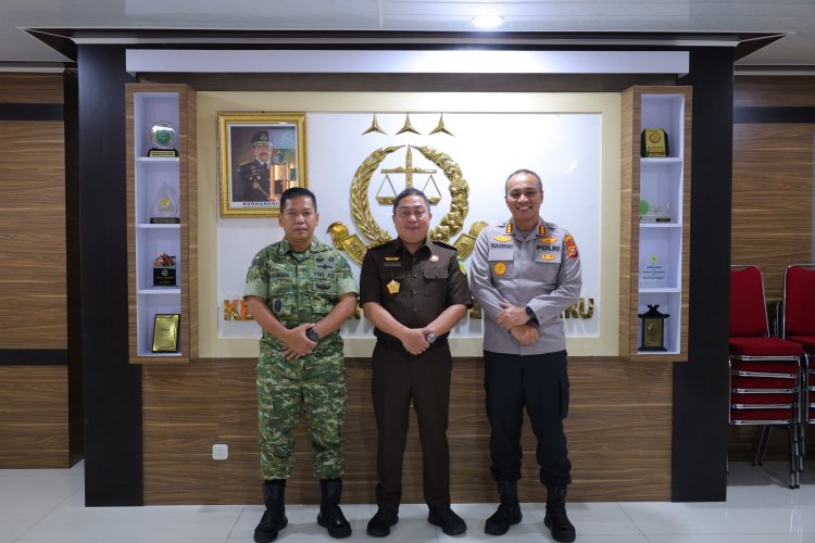 Dandim 0301/Pekanbaru dan Kapolresta Pekanbaru Perkuat Sinergi Melalui Silaturahmi ke Plh. Kajari Pekanbaru