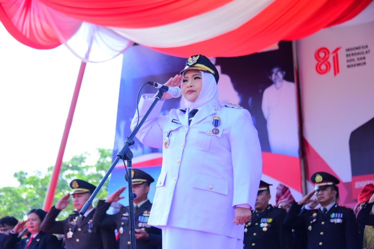 Khidmat, Bupati Kasmarni Pimpin Upacara Peringatan Detik-Detik Proklamasi Kemerdekaan RI Ke-81
