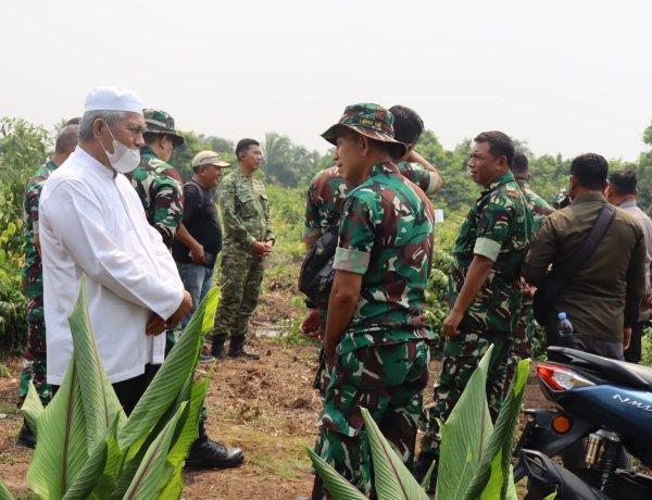 Tim Penyuluh Mabes TNI Laksanakan Komsos dan Edukasi Pencegahan Karhutla di Sungai Sibam